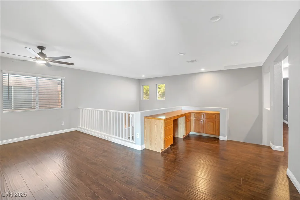 4562 Sparwood, Las Vegas, NV 89147