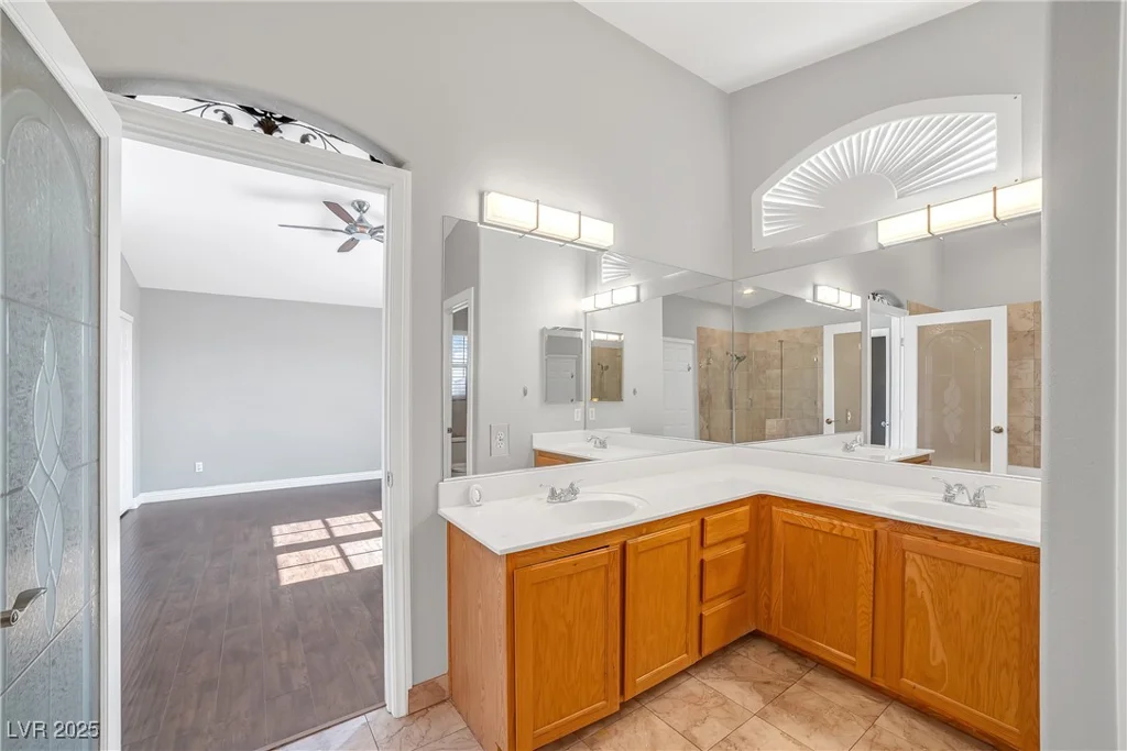 4562 Sparwood, Las Vegas, NV 89147