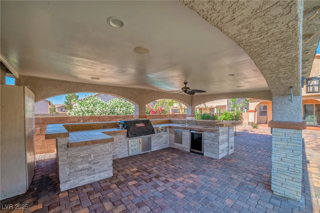 4562 Sparwood, Las Vegas, NV 89147