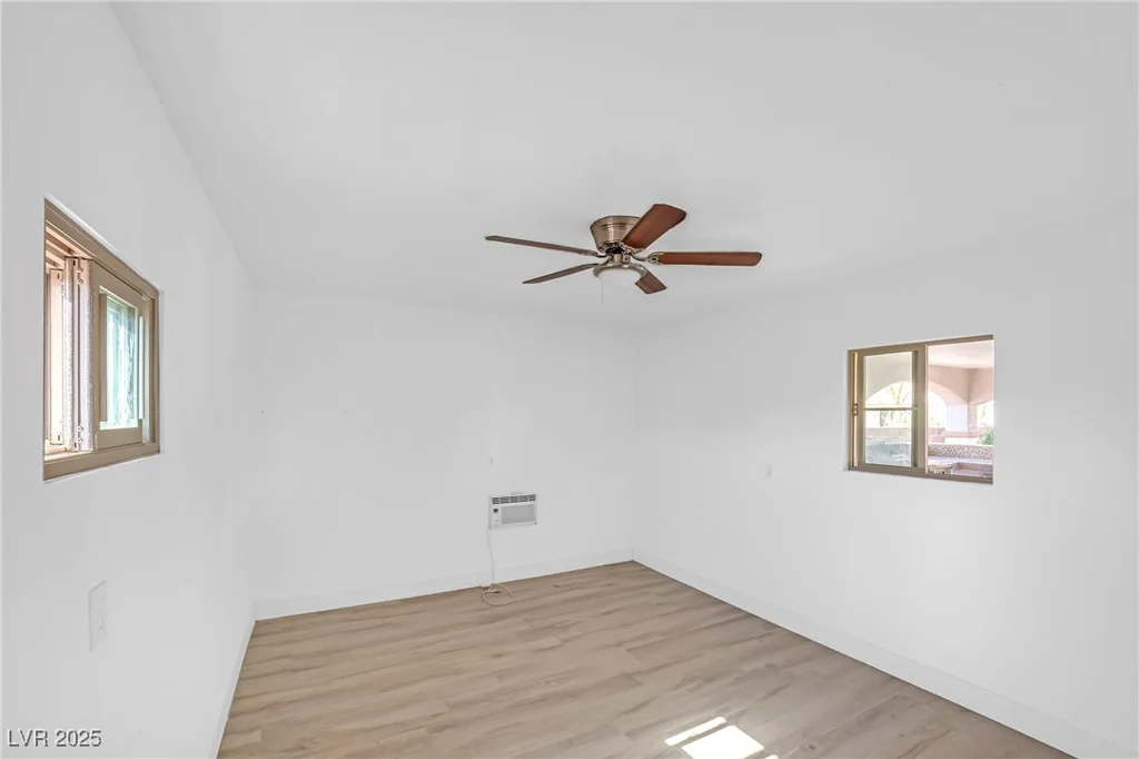 4562 Sparwood, Las Vegas, NV 89147