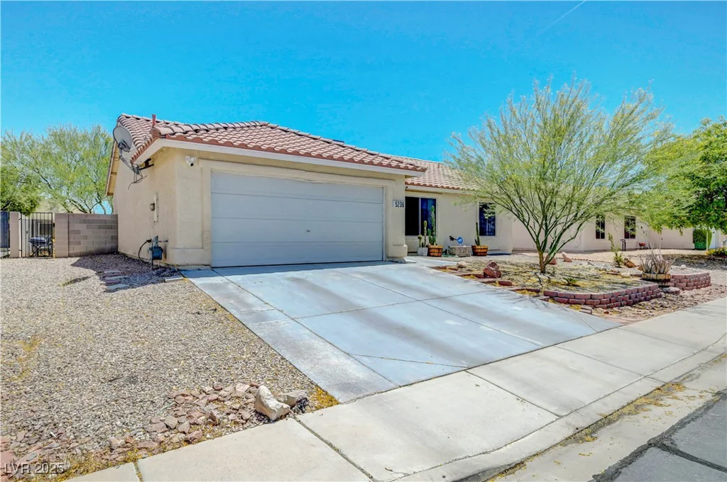 5236 Krista Alethea, North Las Vegas, NV 89031