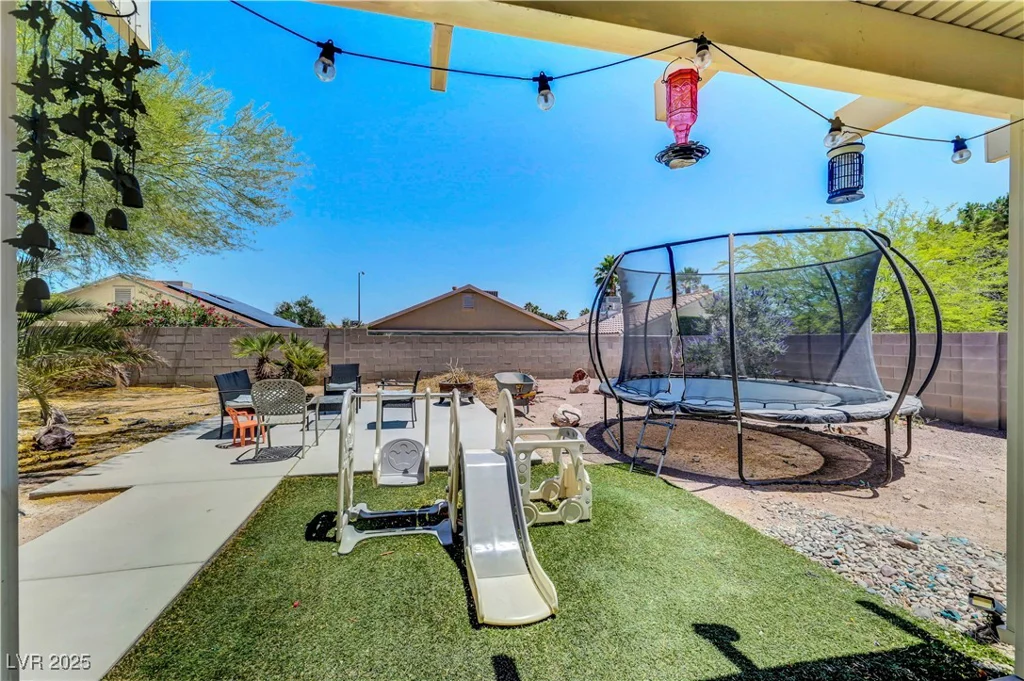 5236 Krista Alethea, North Las Vegas, NV 89031