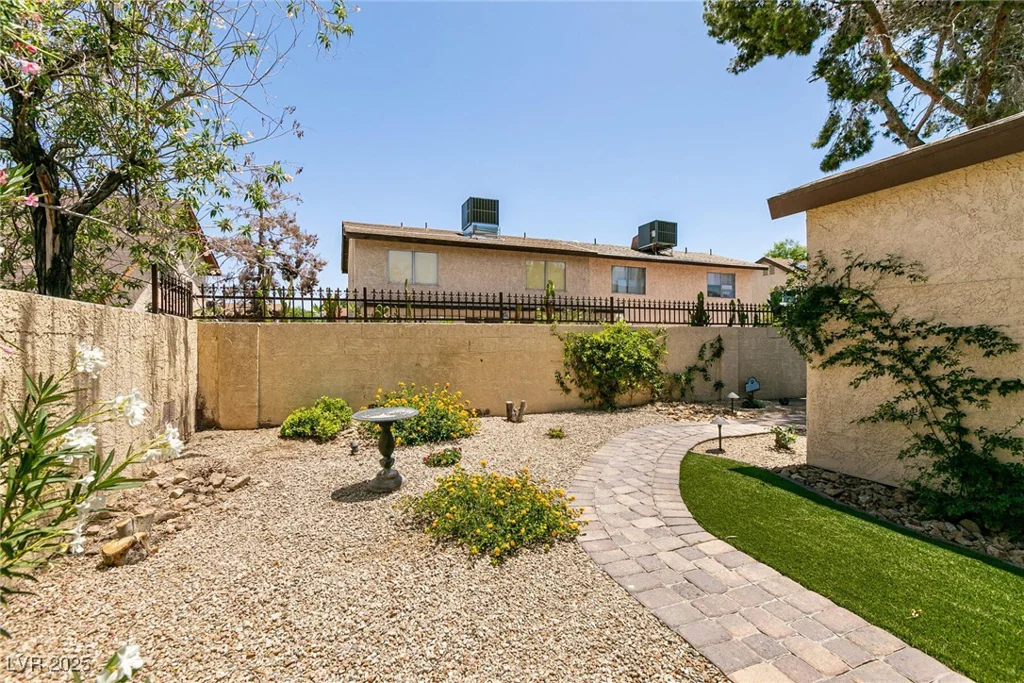 3890 Lancome, Las Vegas, NV 89115