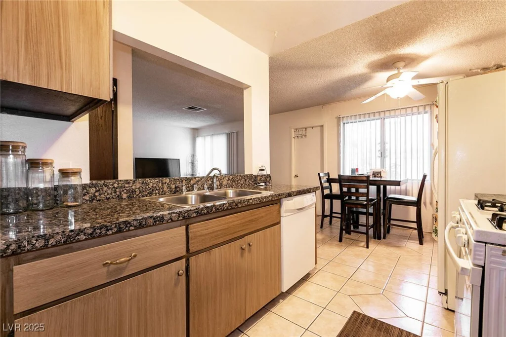 3890 Lancome, Las Vegas, NV 89115