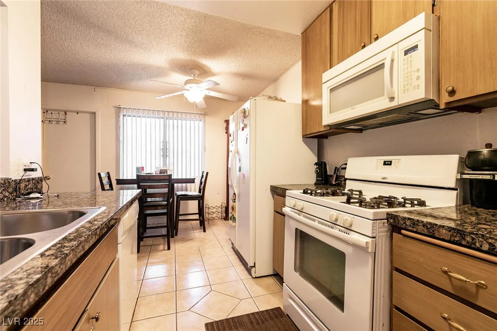 3890 Lancome, Las Vegas, NV 89115