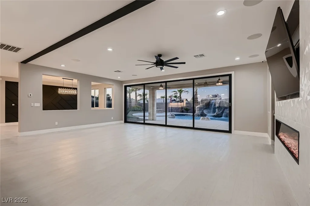 3892 Pasilla, Las Vegas, NV 89118