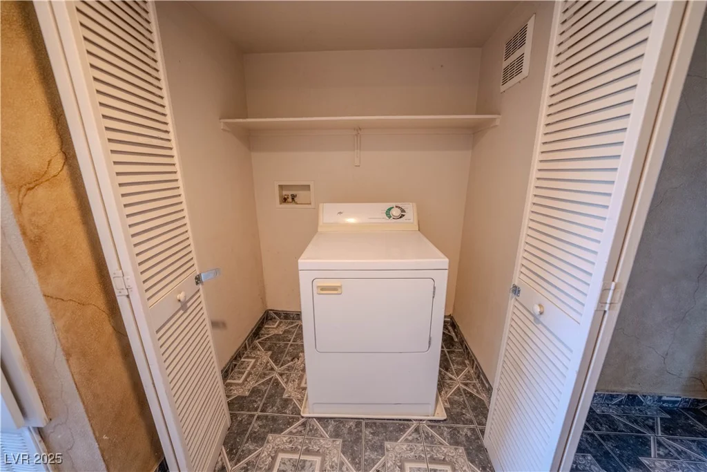 2906 Cedar, Las Vegas, NV 89101