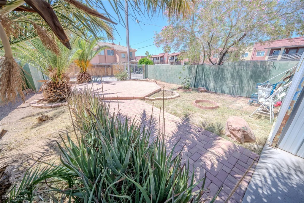 2906 Cedar, Las Vegas, NV 89101