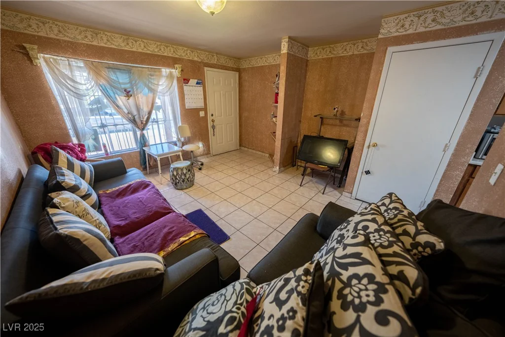 2906 Cedar, Las Vegas, NV 89101