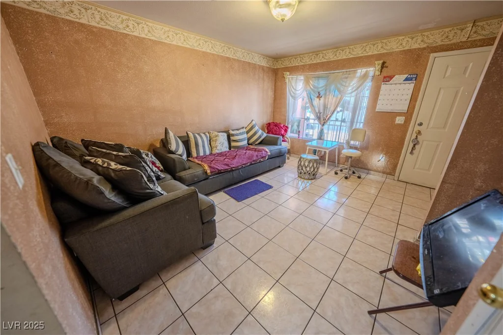 2906 Cedar, Las Vegas, NV 89101