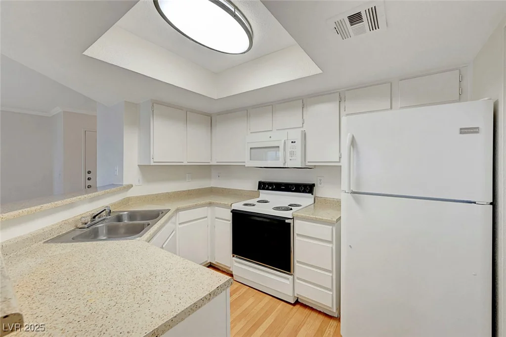 8600 Charleston, Las Vegas, NV 89117