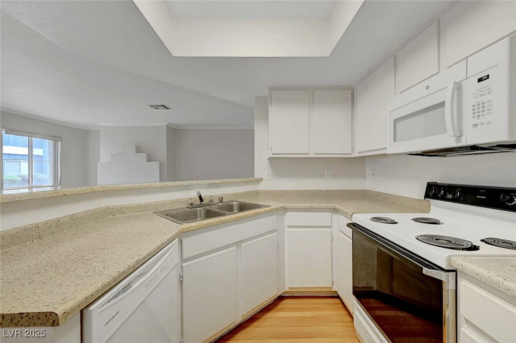 8600 Charleston, Las Vegas, NV 89117