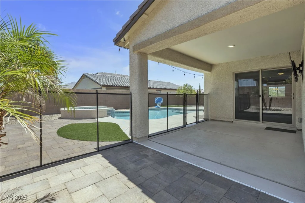 4544 Velvet Oak, Las Vegas, NV 89115