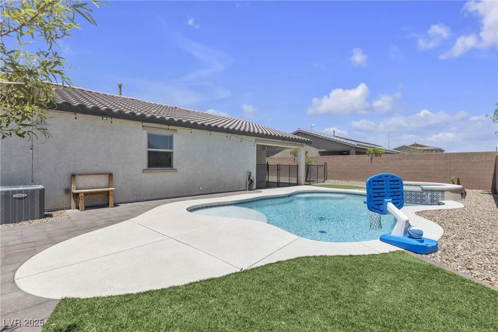 4544 Velvet Oak, Las Vegas, NV 89115