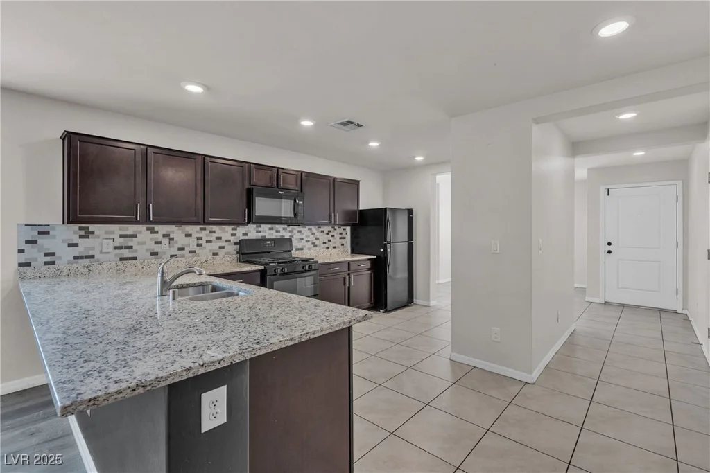 4544 Velvet Oak, Las Vegas, NV 89115
