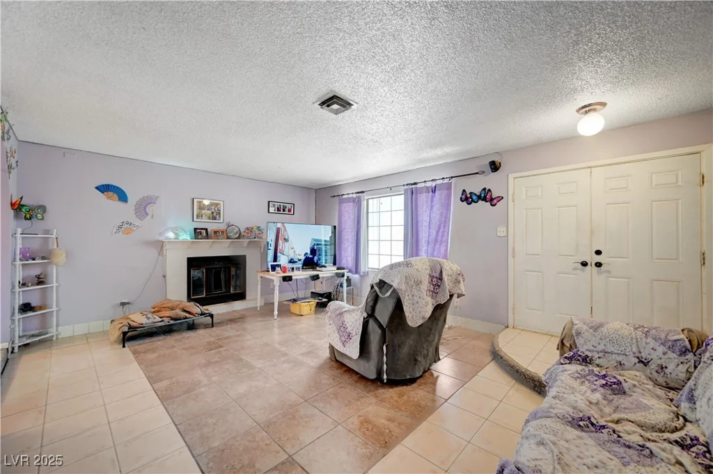 1847 Stevens, Las Vegas, NV 89115