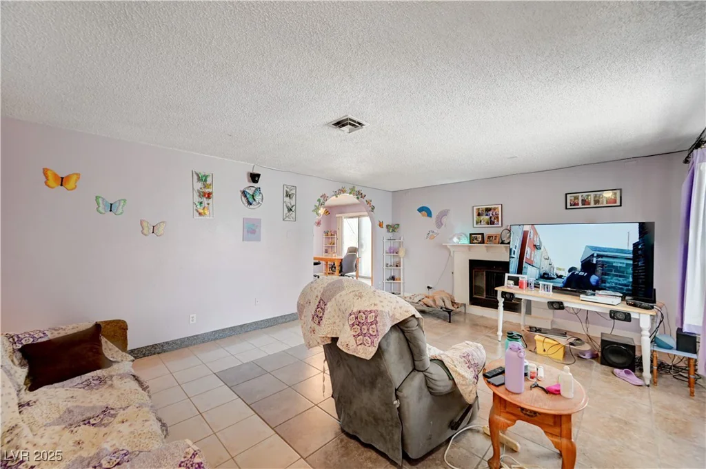 1847 Stevens, Las Vegas, NV 89115