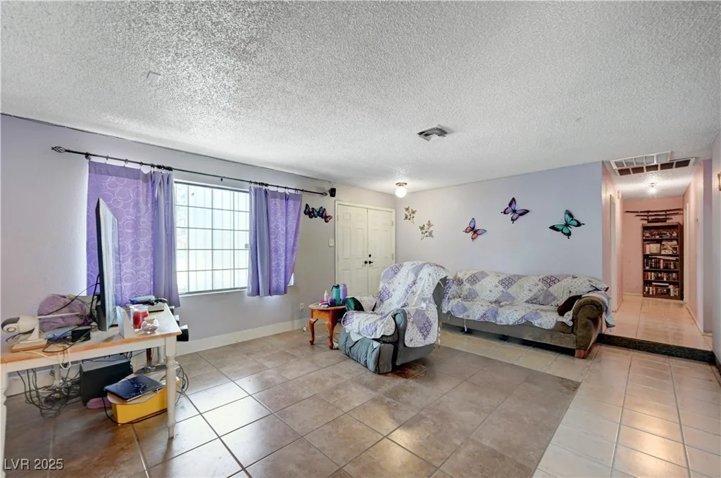 1847 Stevens, Las Vegas, NV 89115