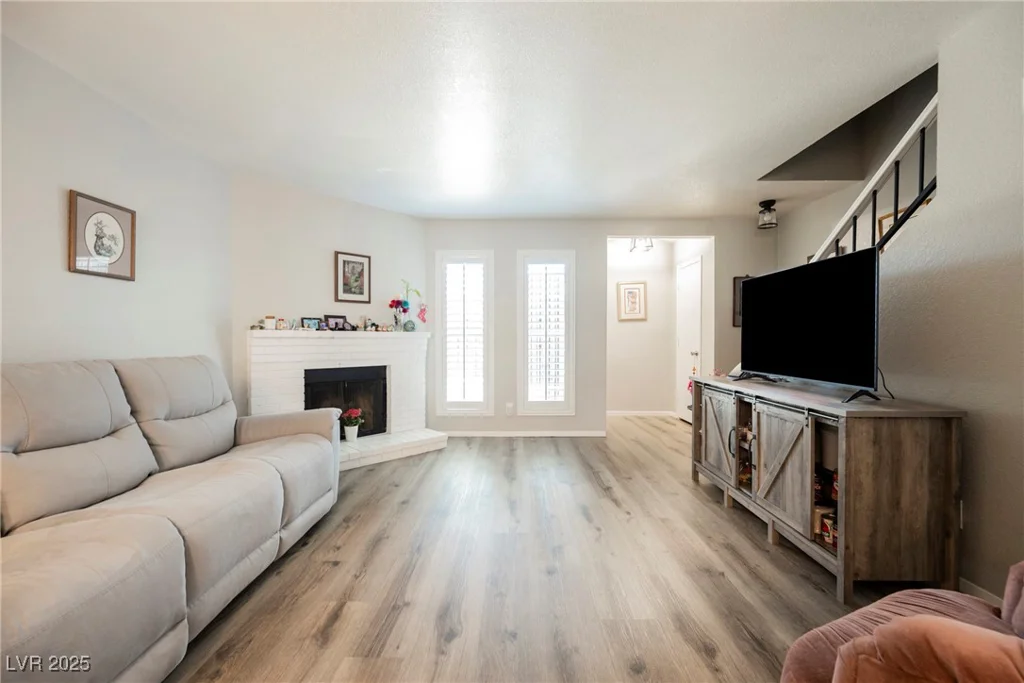 595 Sellers, Henderson, NV 89011