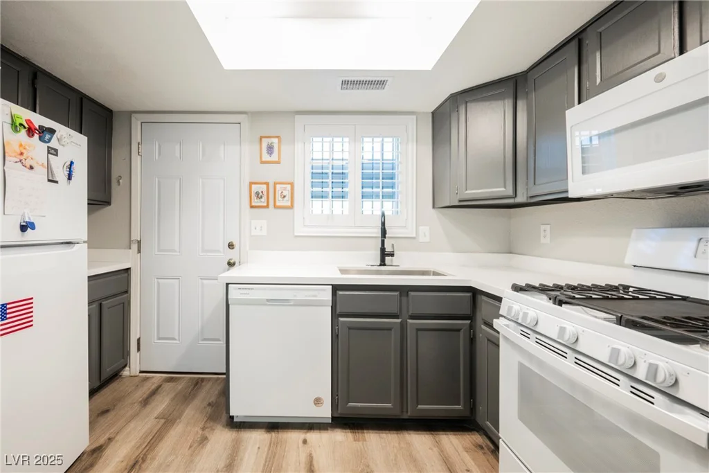 595 Sellers, Henderson, NV 89011