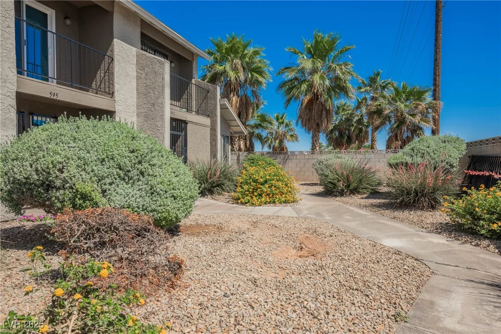 595 Sellers, Henderson, NV 89011
