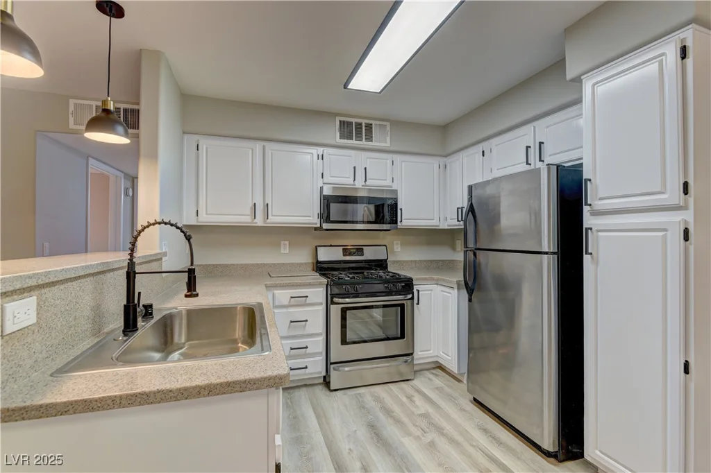 5710 Tropicana, Las Vegas, NV 89122