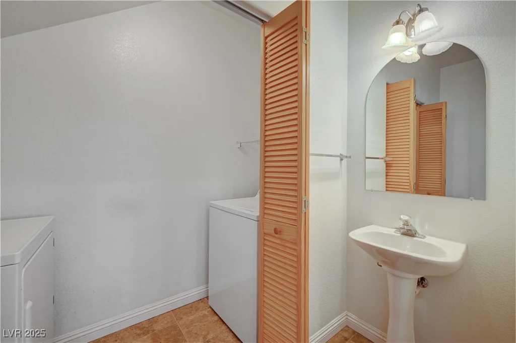 8789 Villa Alex, Las Vegas, NV 89147