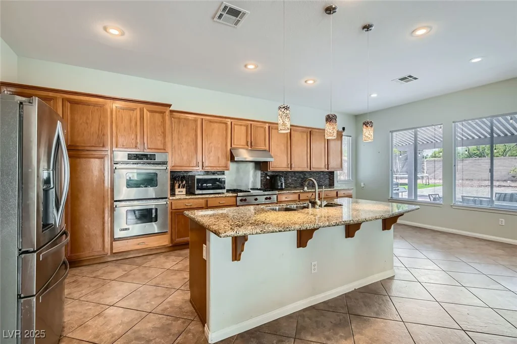 313 Glenridding, Las Vegas, NV 89183