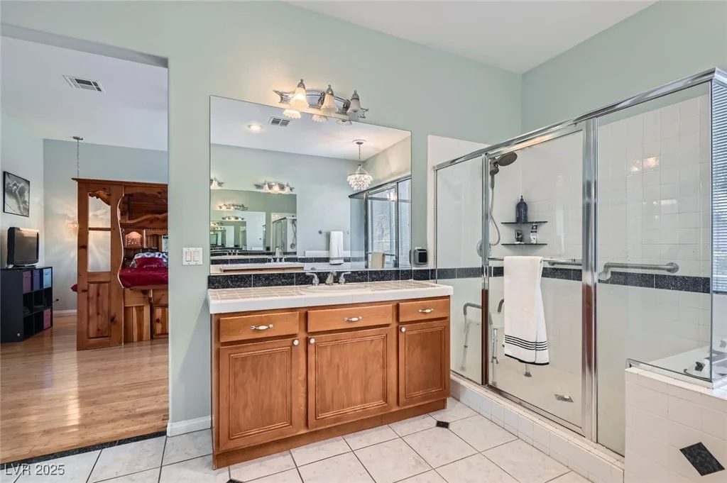 313 Glenridding, Las Vegas, NV 89183