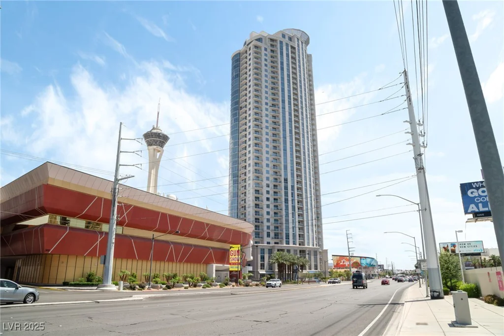 200 Sahara, Las Vegas, NV 89102
