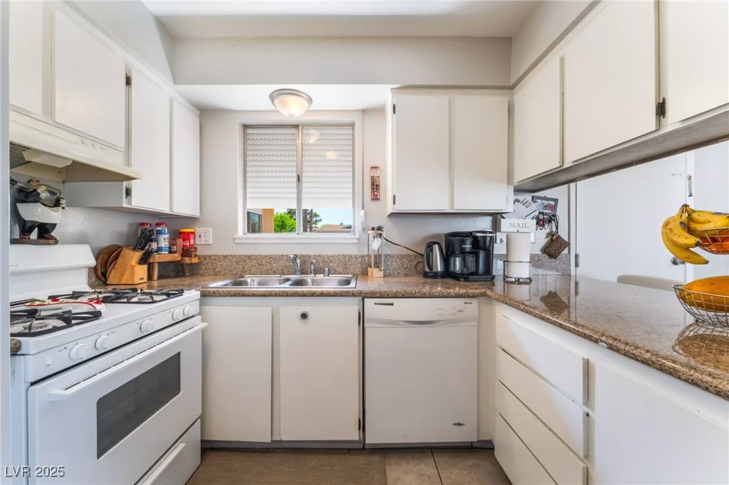 908 24th, Las Vegas, NV 89101