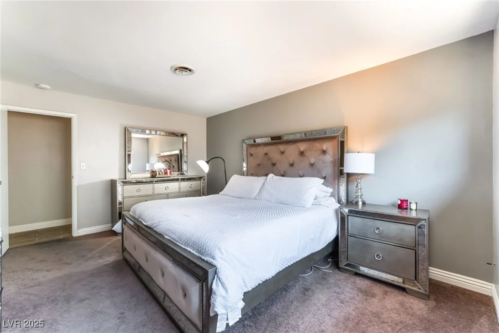 908 24th, Las Vegas, NV 89101