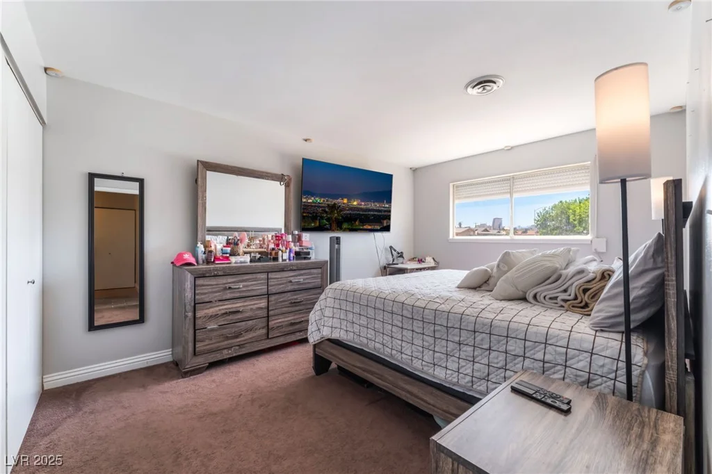 908 24th, Las Vegas, NV 89101