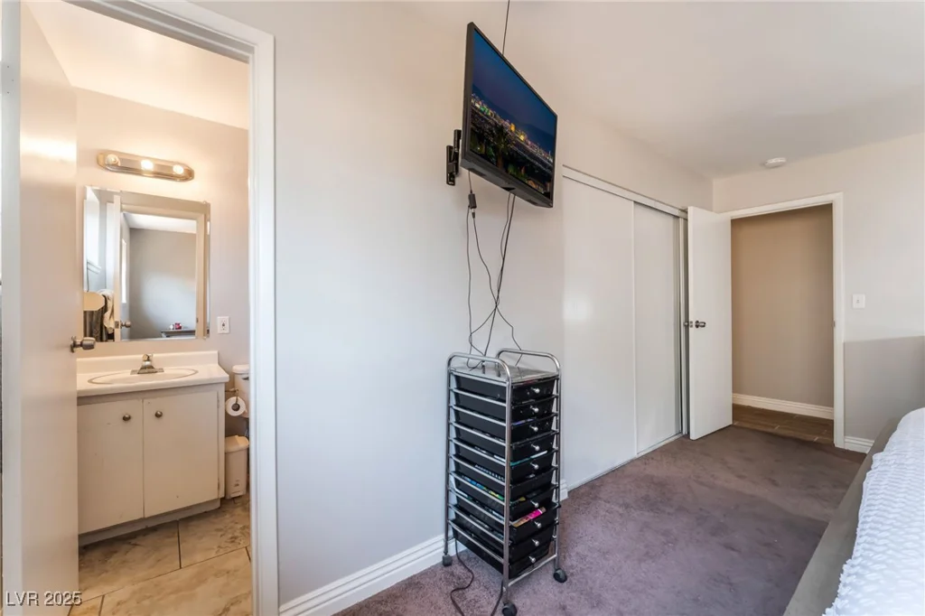908 24th, Las Vegas, NV 89101