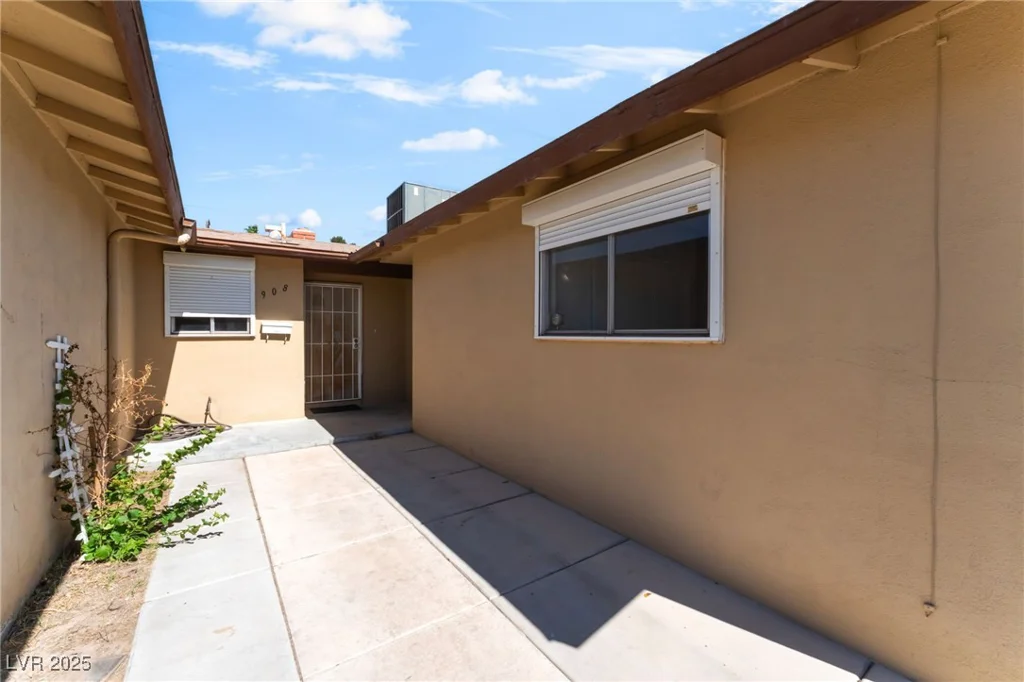 908 24th, Las Vegas, NV 89101