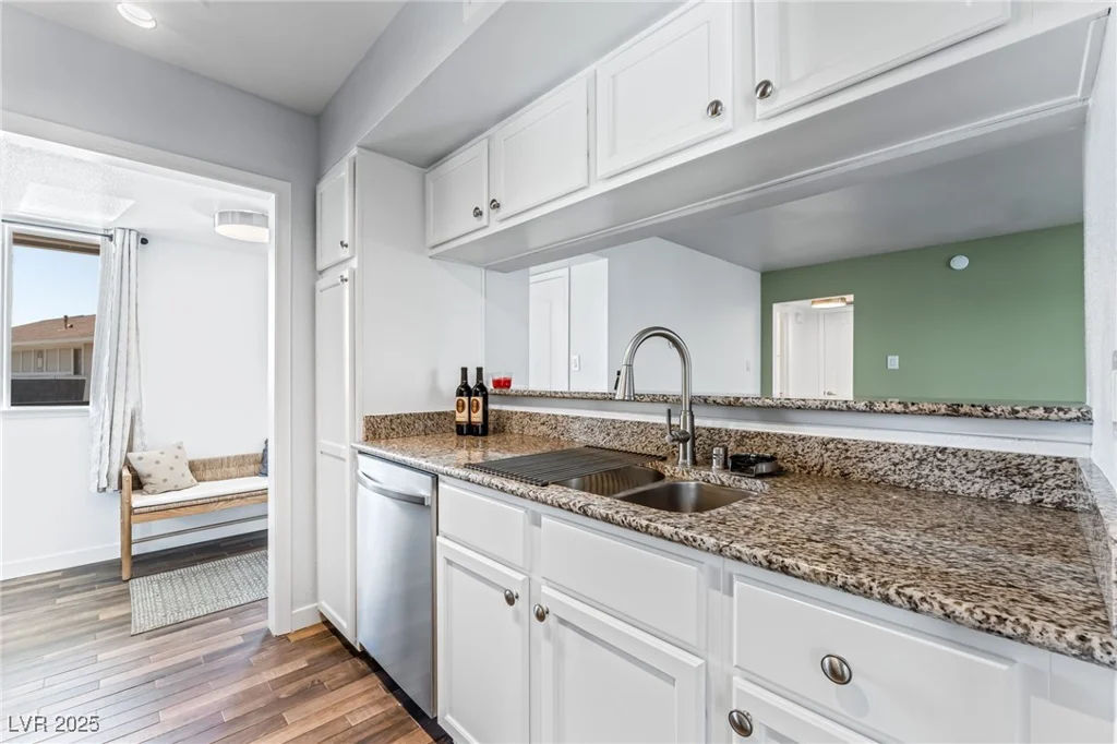 753 Oakmont, Las Vegas, NV 89109