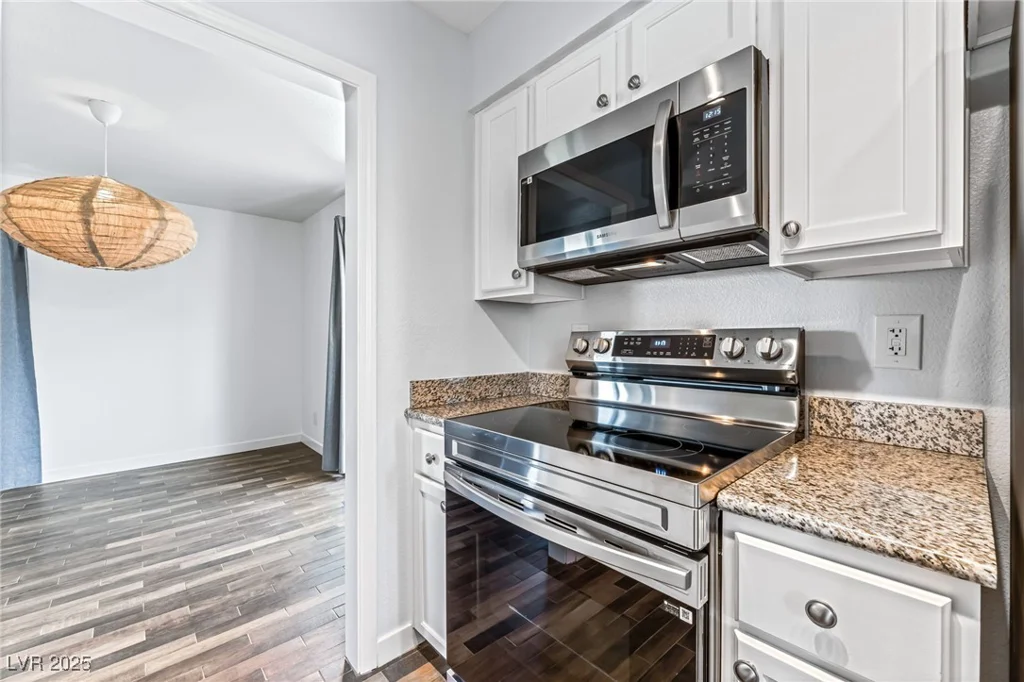 753 Oakmont, Las Vegas, NV 89109