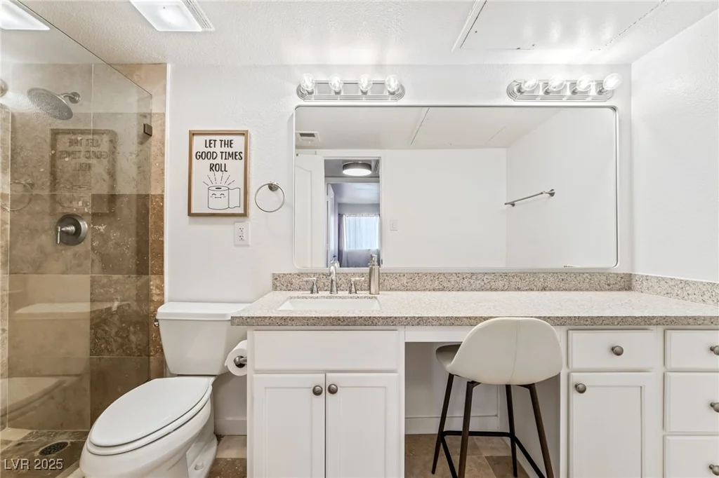 753 Oakmont, Las Vegas, NV 89109