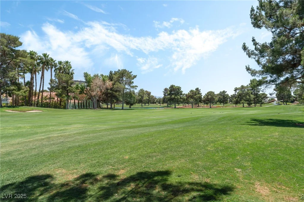 753 Oakmont, Las Vegas, NV 89109