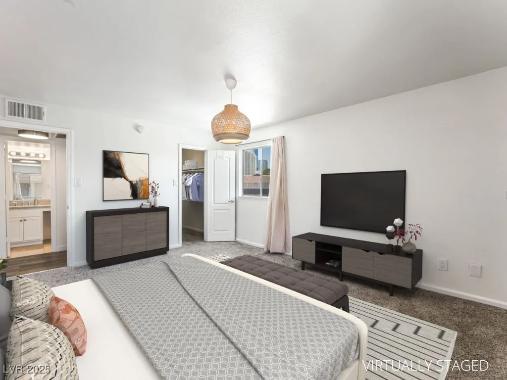 753 Oakmont, Las Vegas, NV 89109