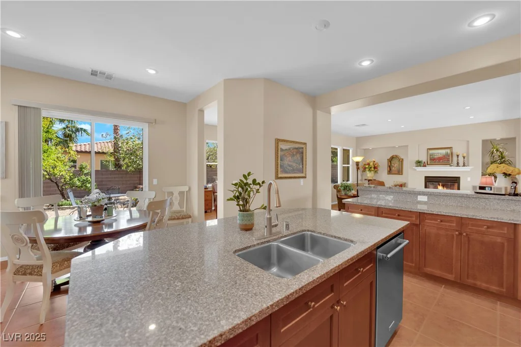 9375 Gold Lake, Las Vegas, NV 89149