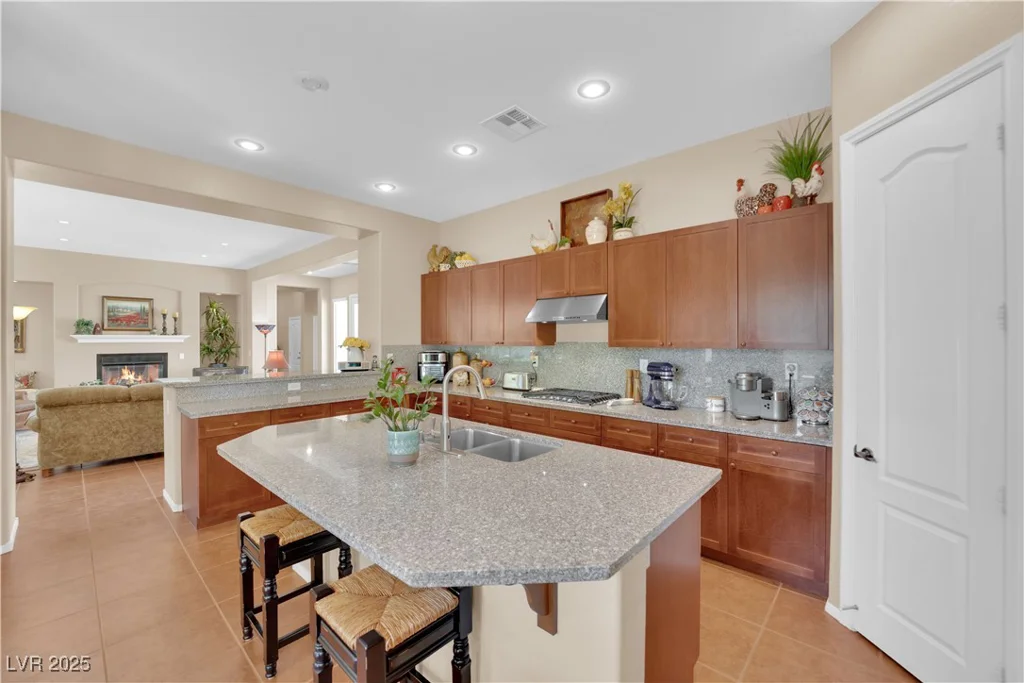 9375 Gold Lake, Las Vegas, NV 89149