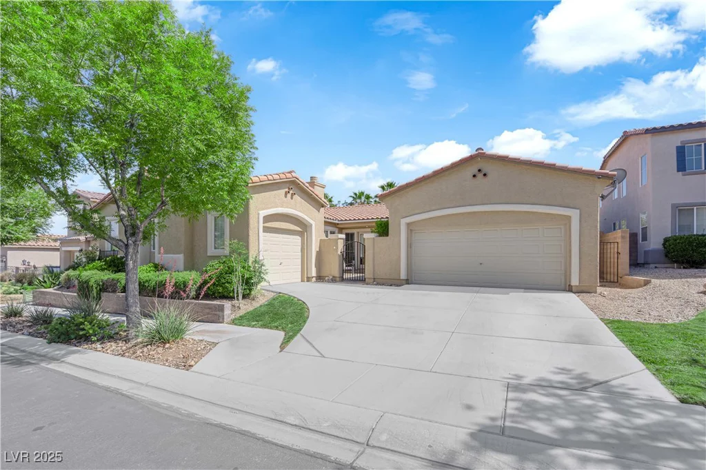 9375 Gold Lake, Las Vegas, NV 89149