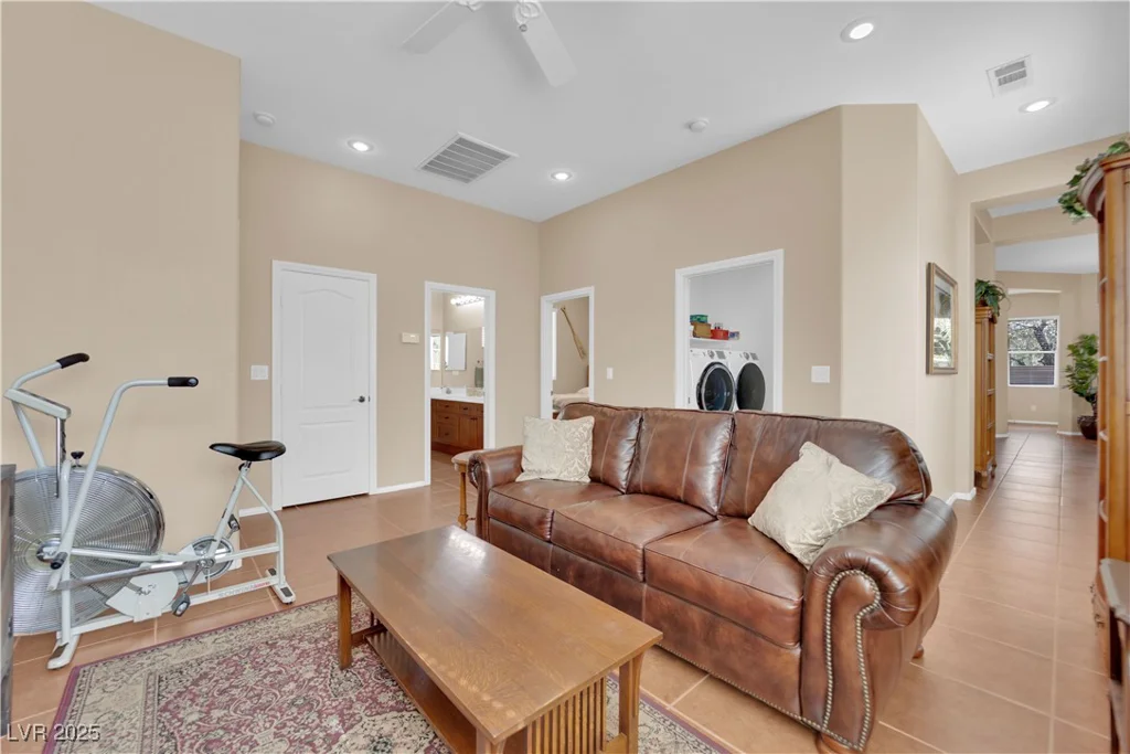 9375 Gold Lake, Las Vegas, NV 89149