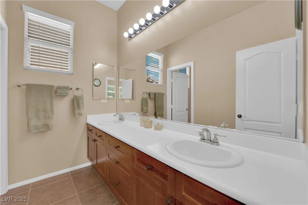 9375 Gold Lake, Las Vegas, NV 89149