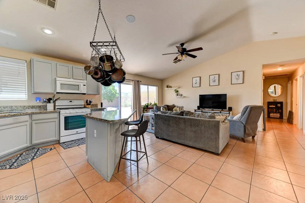 3823 Aspen Creek, North Las Vegas, NV 89031
