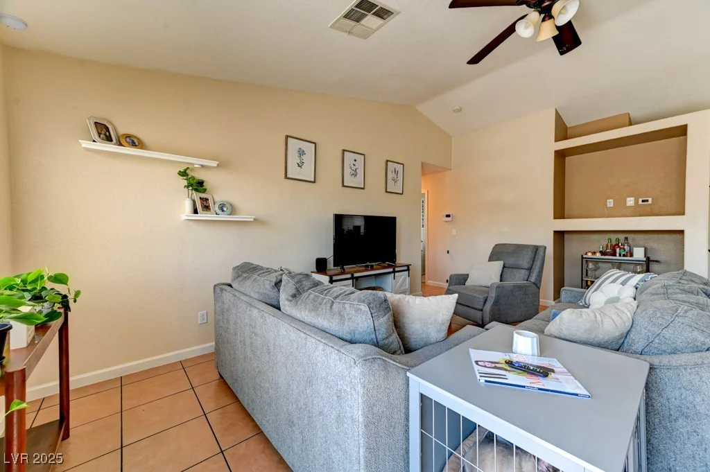 3823 Aspen Creek, North Las Vegas, NV 89031