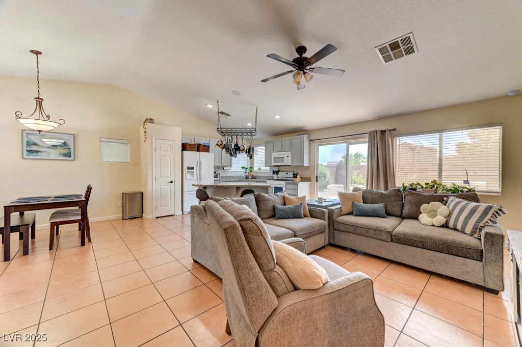 3823 Aspen Creek, North Las Vegas, NV 89031