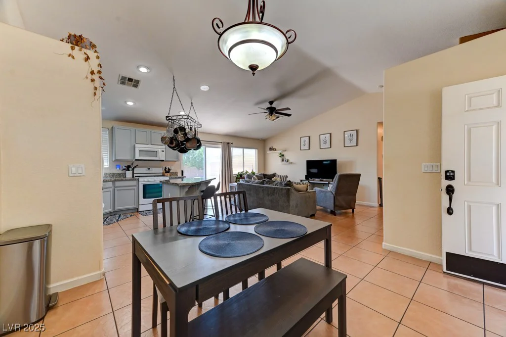 3823 Aspen Creek, North Las Vegas, NV 89031