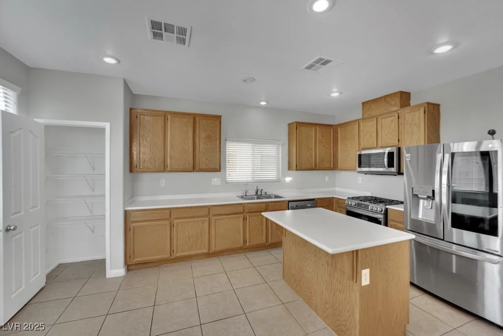 11787 Fern Creek, Las Vegas, NV 89183